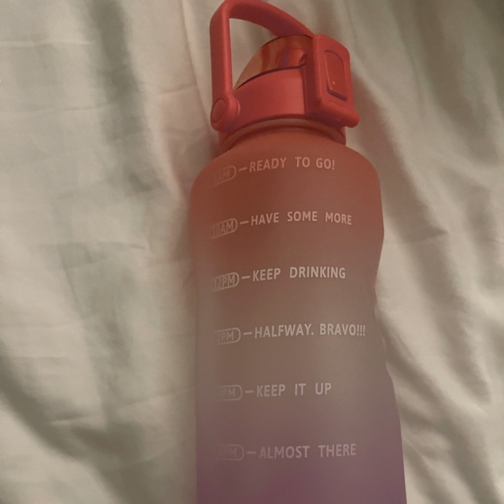64ox water bottle!